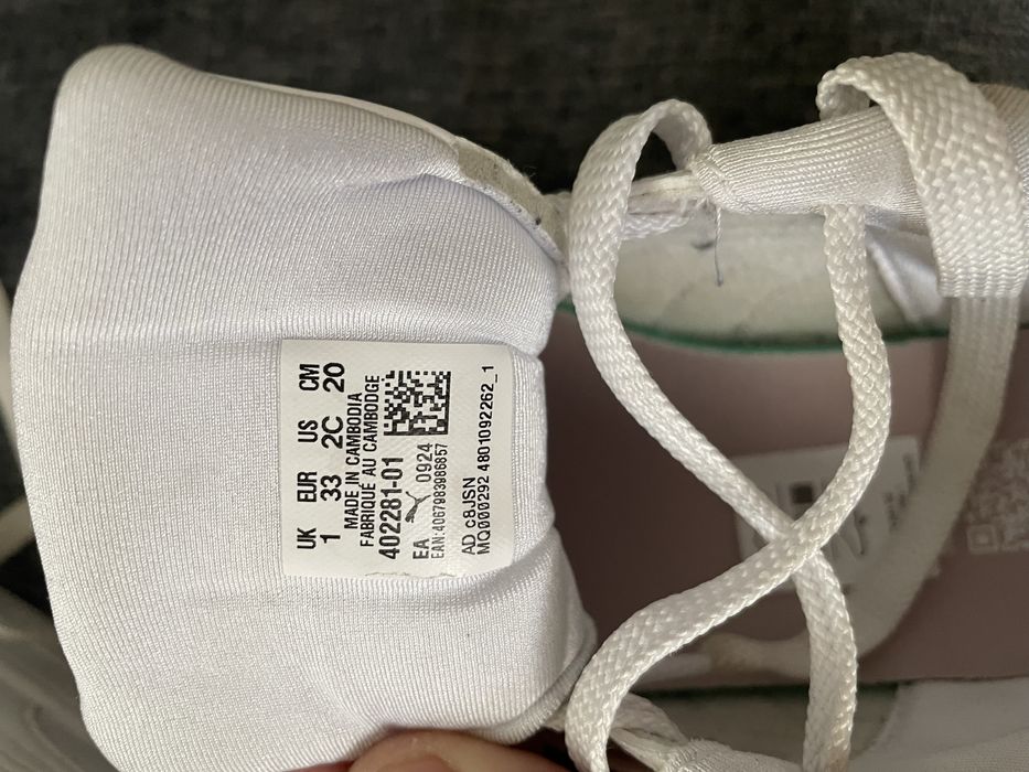 Pantofi sport Puma fete nr 33 , cm 20