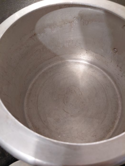 Тенджера под налягане