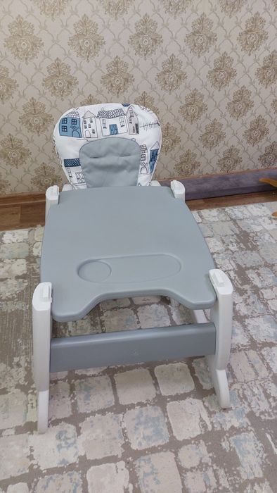 Продам стульчик для кормления 2 в 1