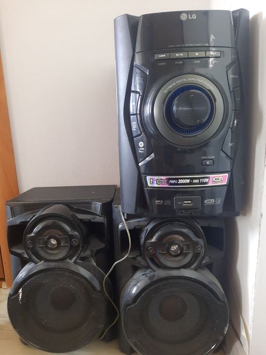 Музыкальный центр