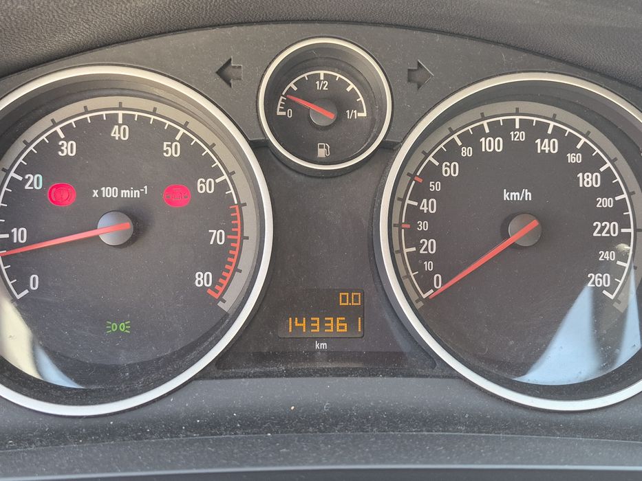 Masina Opel Zafira