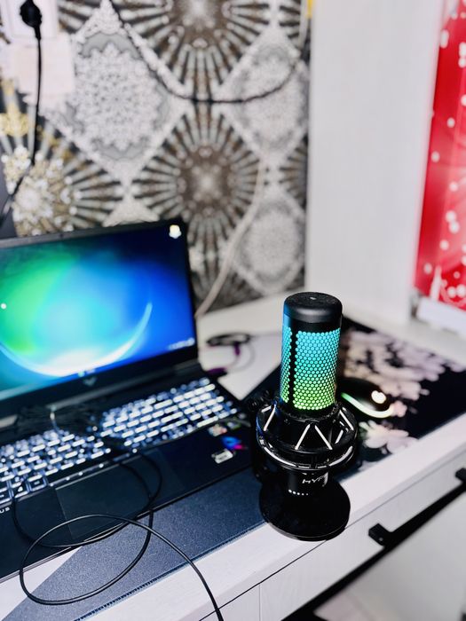 Hyperx QuadCast S микрофон