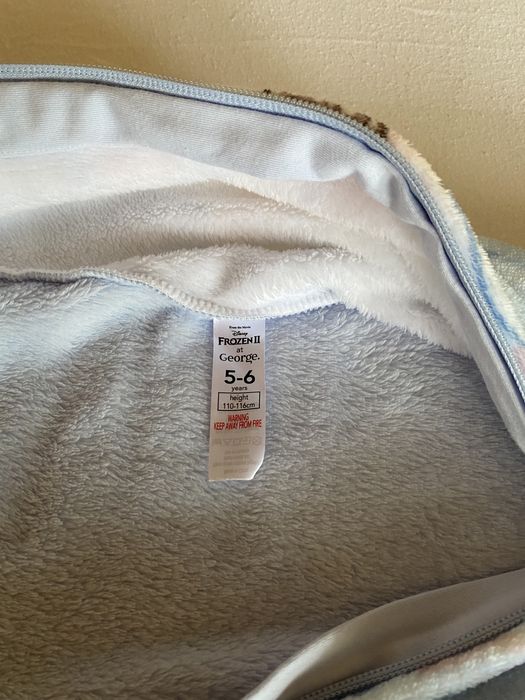 Vand salopete pentru fete