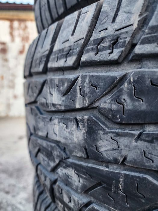 Продаю резину Maxxis Bravo AT-771