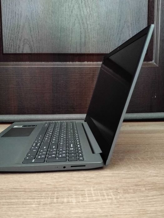 Ноутбук Lenovo сатылады
