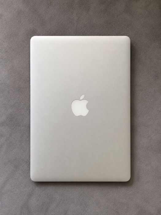 Apple MacBook Air 11” Early 2015 | Intel Core i7 | 8GB RAM | Перфектно състояние