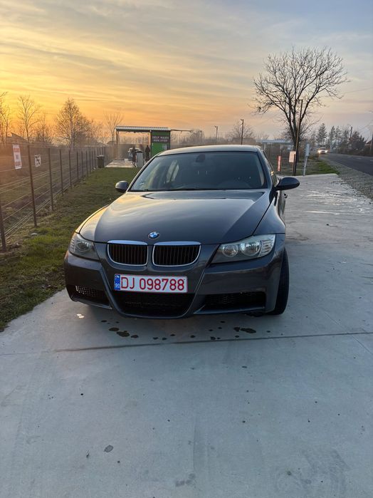 Vând BMW e90 320d