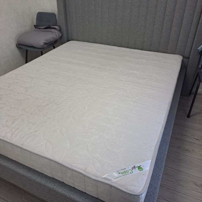 Продам матрас б/у