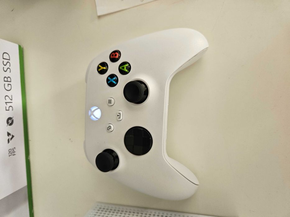 Consola Xbox S nou in cutie