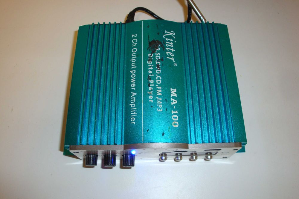 amplificator audio stereo cu radio fm card sd si usb + alimentator