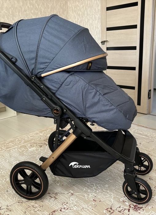 Коляска всесезонная