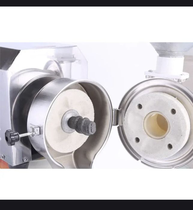 Многофункциональный рафинер, для измельчения орехов и круп для пасты