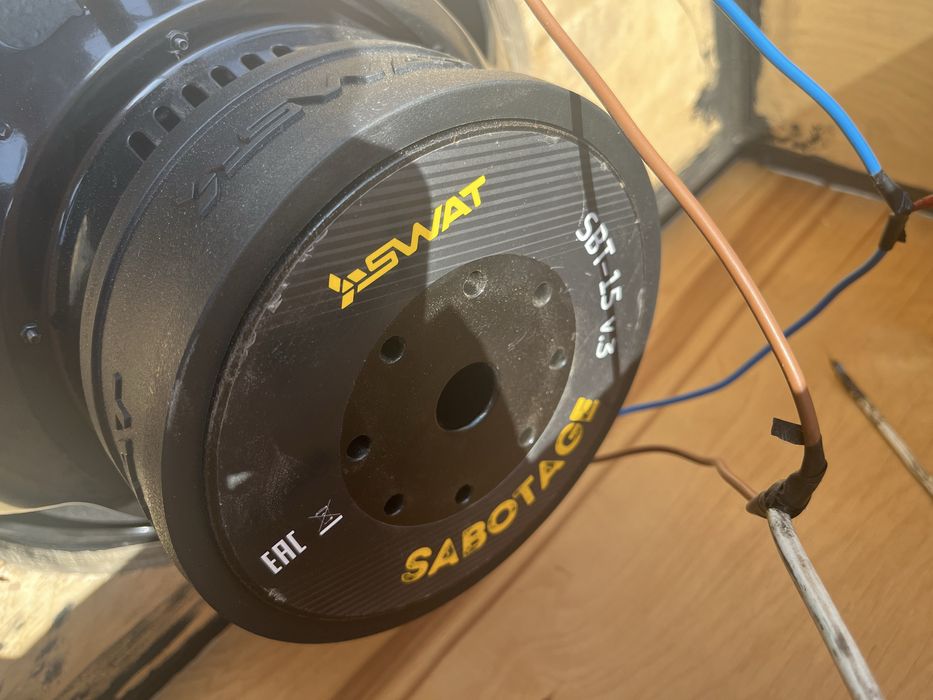 Сабвуфер SWAT SBT 15v3