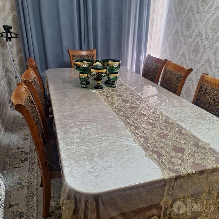 Продаётся  стол и стул из ореха