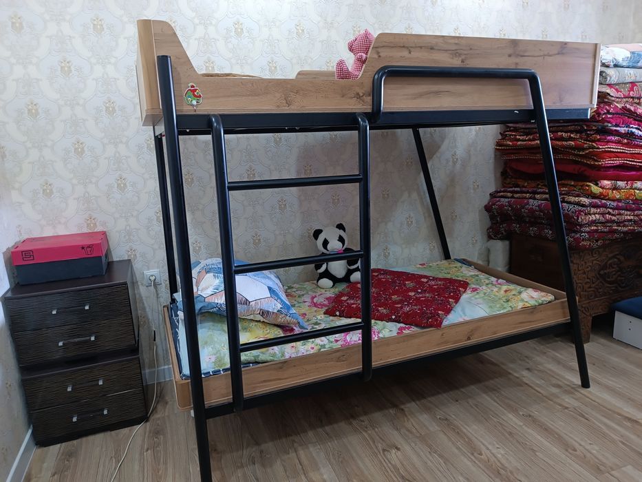 Кровать двухэтажная 3-местная