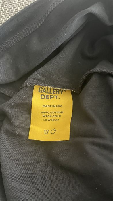 Tricou Gallery Dept.
