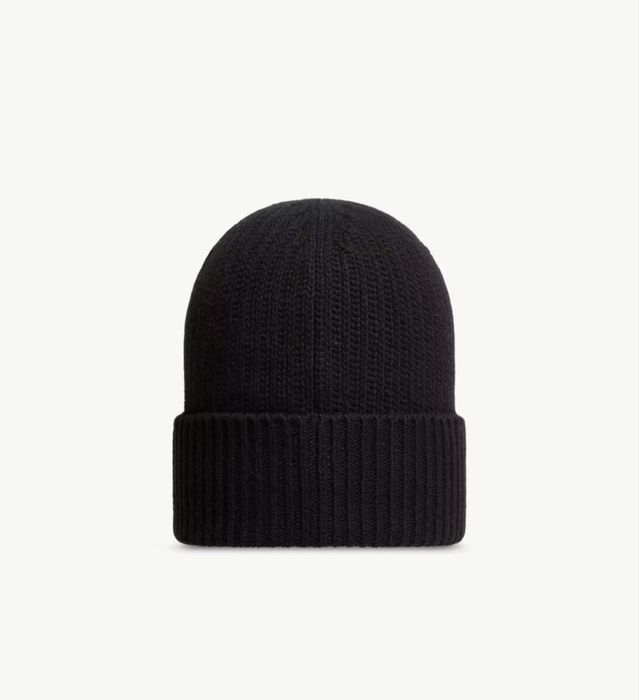Moncler зимна шапка