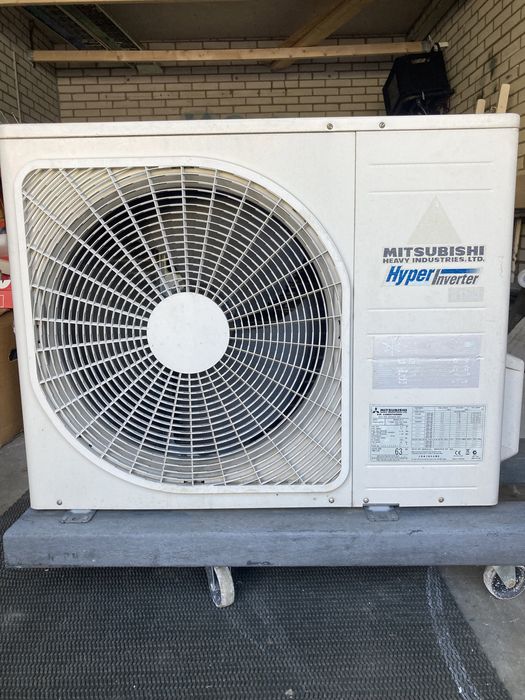 Хиперинверторен касетъчен климатик Mitsubishi