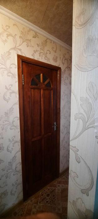 Продам деревянную дверь 600×200
