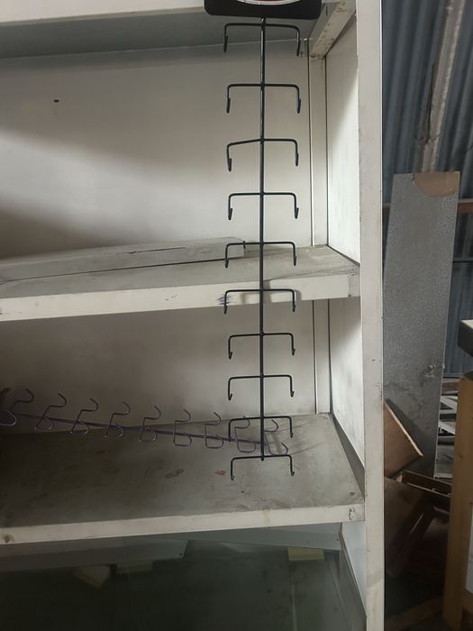 Стелаж малък за  каса