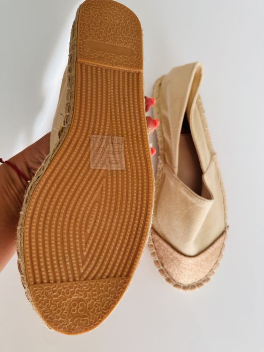 Нови еспадрили London Rebel