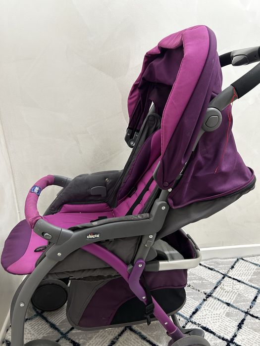 Продам коляску из бренда chicco