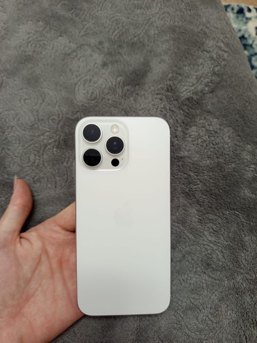 iPhone 16 pro max белый