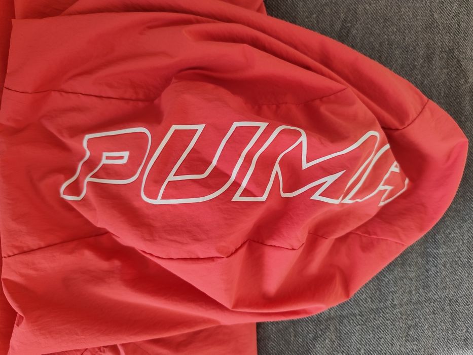 Продавам анорак PUMA