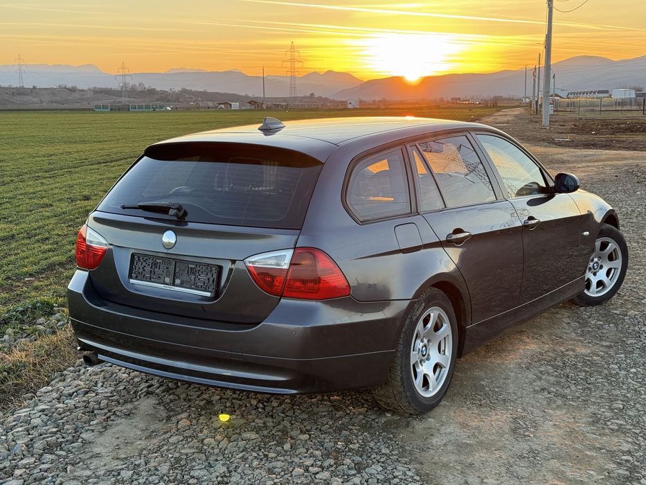 BMW Seria 3 e90 // 2.0 Diesel M47 // Navi Mare// Xenon // Pilot // Senzori // Comenzi Volan