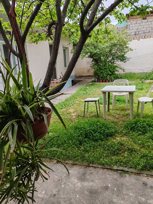 Участка сотилади.4.5 сотка.Она болада.Ер нархида,соткаси 50 минг