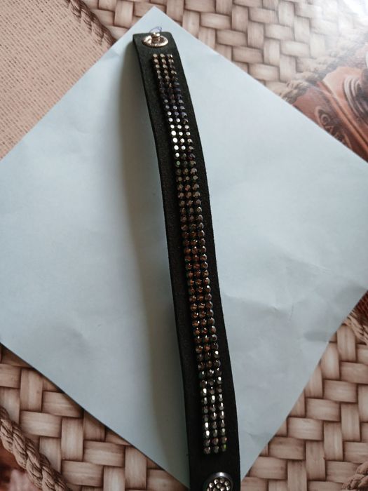 Гривна сваровски.