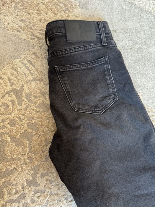 Продам джинсы от Calvin Klein