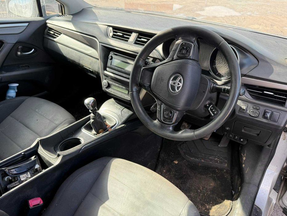 На части Тойота Авенсис Toyota Avensis 1.6 d4d 2016