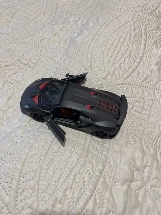 Игрушки детские, фирменные