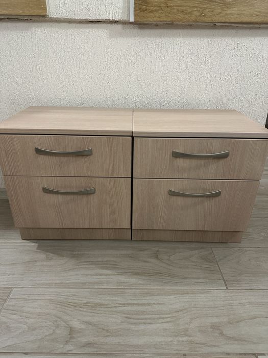 2 бр. Нощни шкафчета