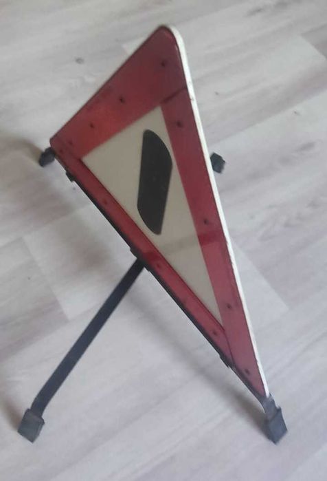 Продам знак аварийный оригинал