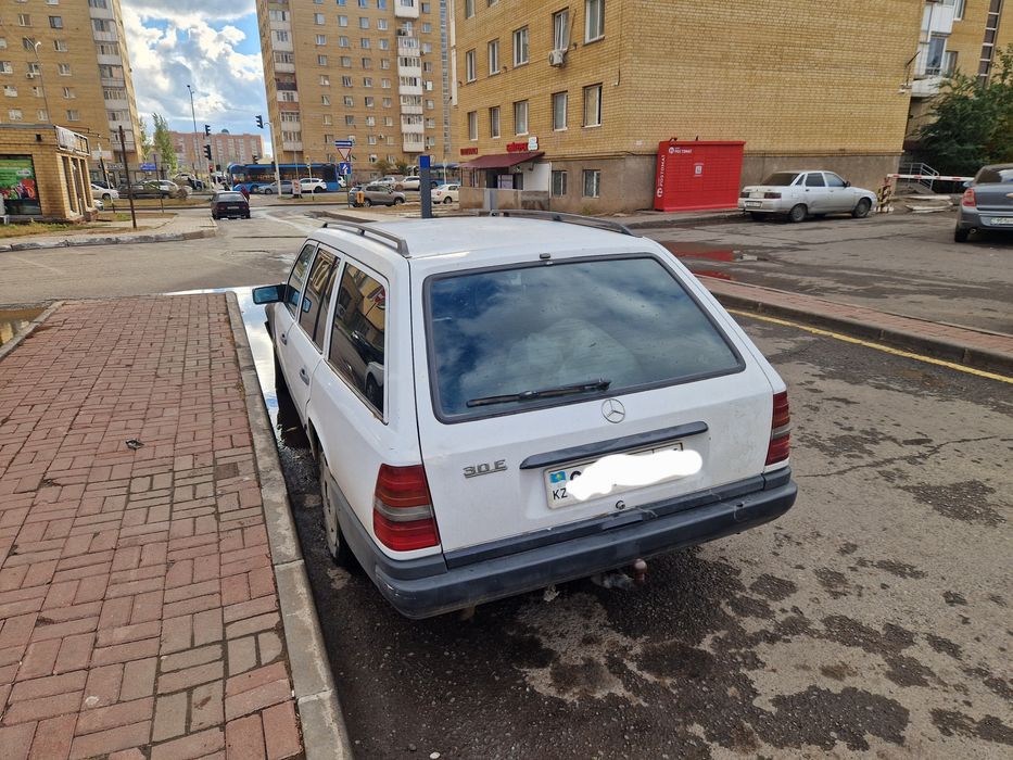 Мерседес уневерсал 124