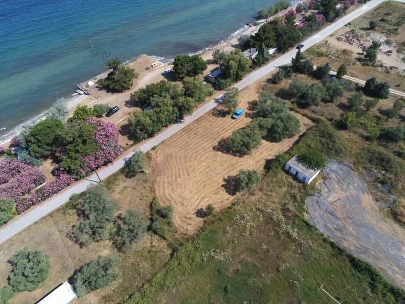 ПРОДАВА Прекрасен инвестиционен имот на метри от плажа