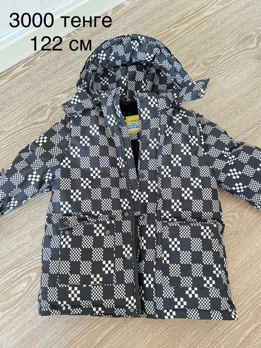 Продаю вещи,б/у пишите в ватсап