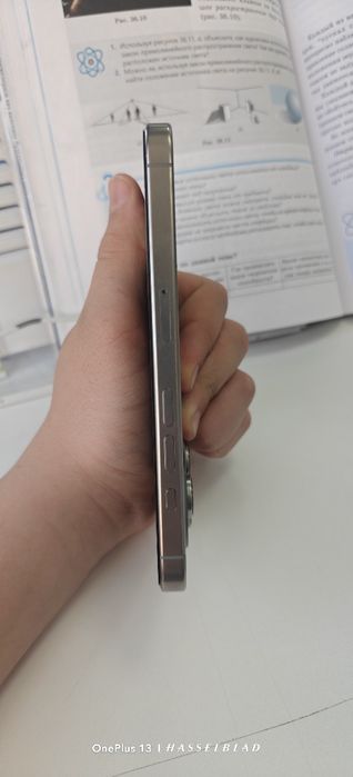 iPhone 16 pro 256/8 идеал ЧИТАТЬ ОПИСАНИЕ