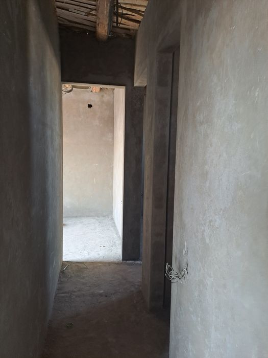 Кибрайский р-н!Про-ся 3-соток евродом каробка 7-комнат+подвал имеется