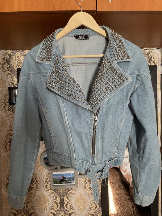 Jacheta de blugi cu capse