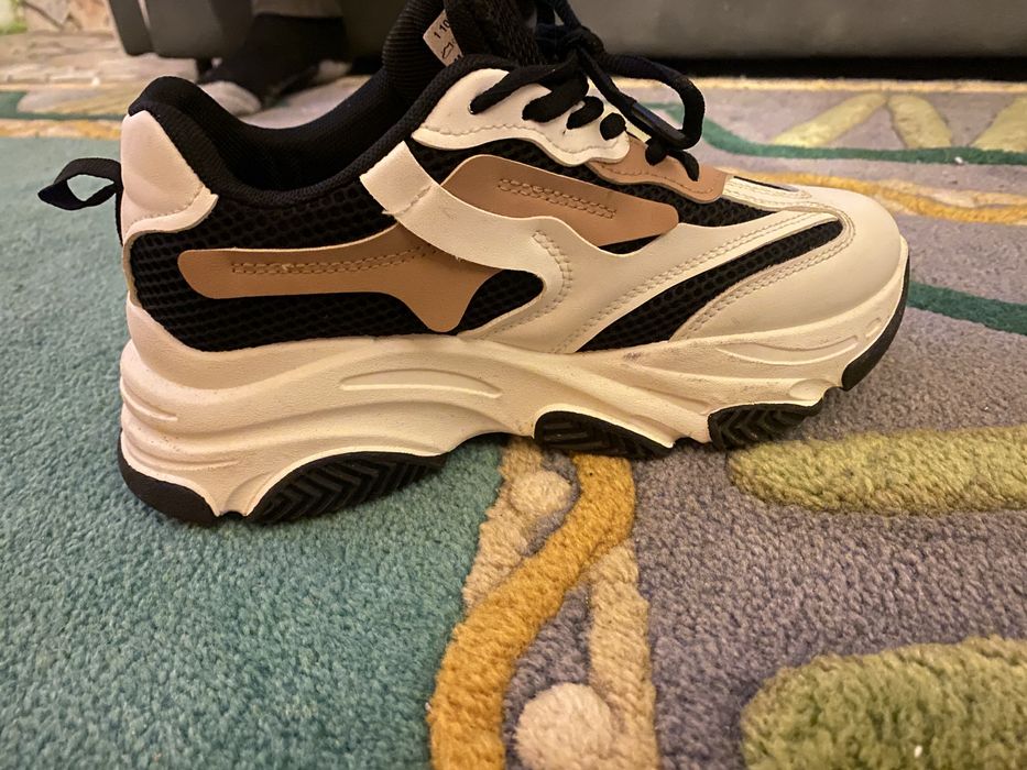 Adidasi sport casula