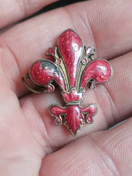 Lot vintage de 8 insigne si medalii diferite 6