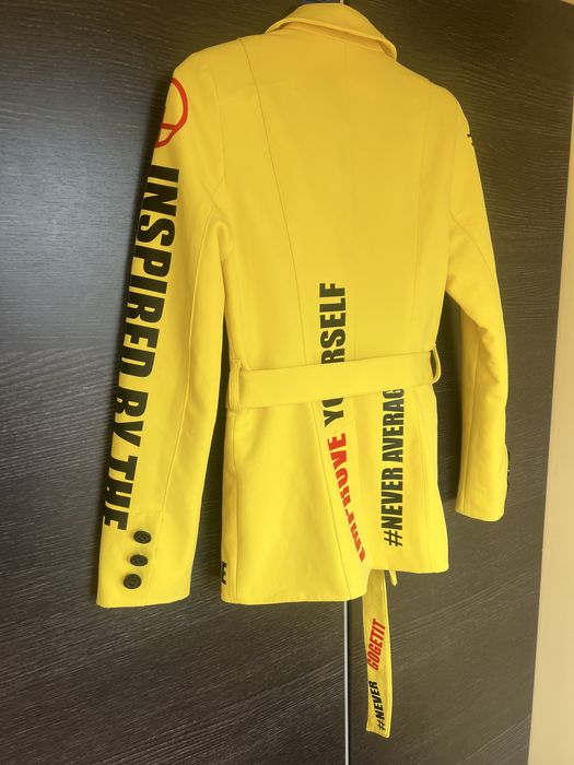 Alessa жълто сако