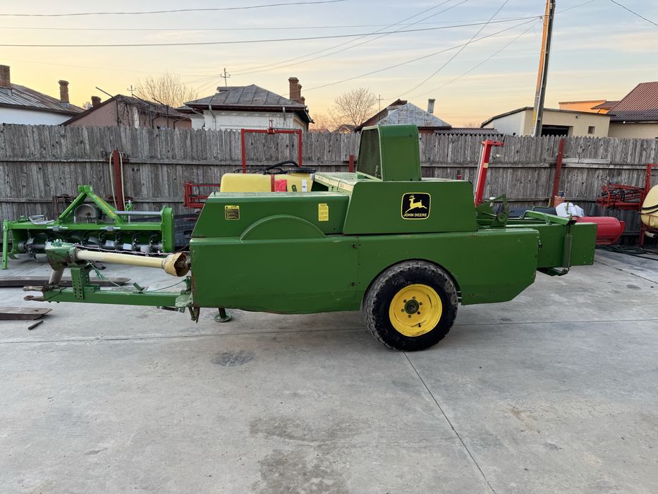 Presa baloti,balotiera john deere 336A baloti dreptunghiulari,