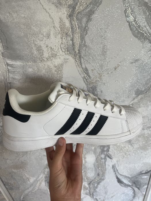 Adidas superstar