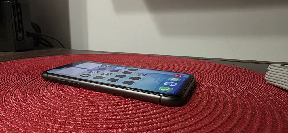 iPhone 11 black bypassed