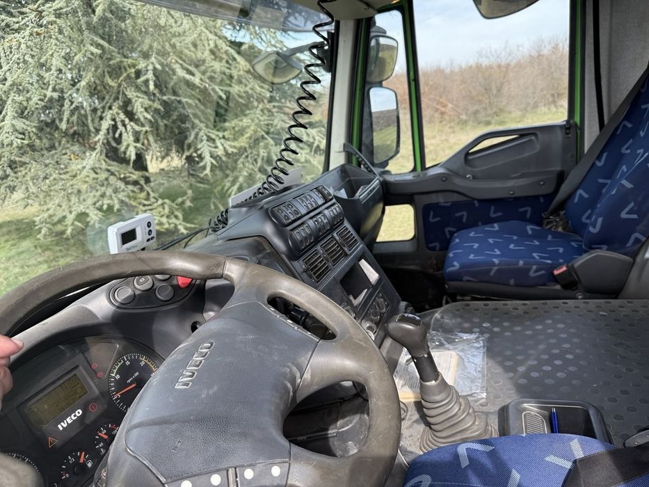 Ивеко тракер камион