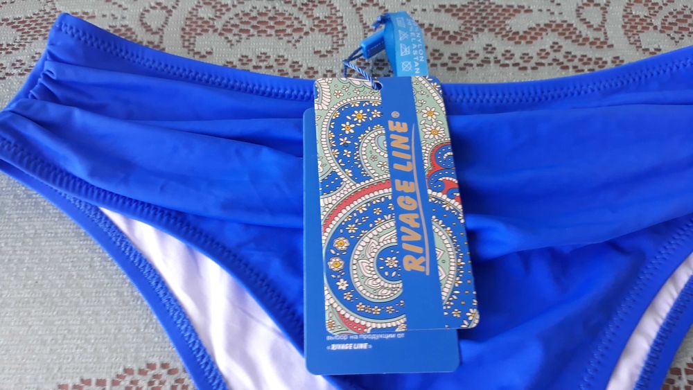 Долнище на бански